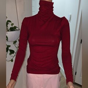 NWOT red ruched long sleeve turtleneck size small